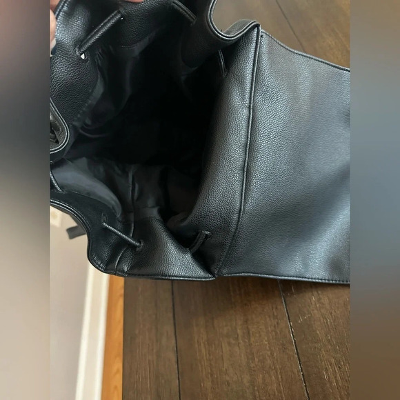 Victoria’s Secret backpack - Picture 4 of 11